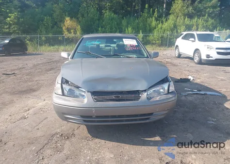 1999 Toyota Camry Le from USA, damaged, VIN 4T1BG22KXXU445889